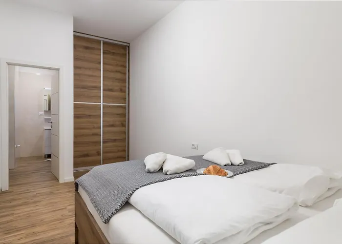 アパート Mary #1 リエカ